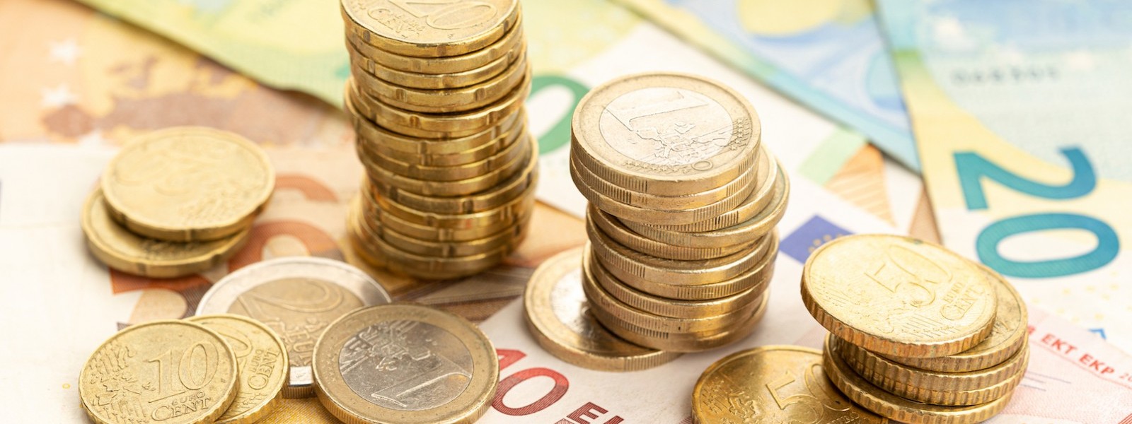 Cómo recibir y transferir dinero en Chipre