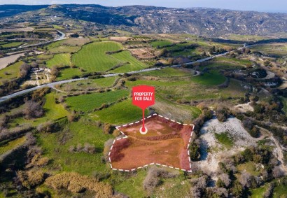 Stroumpi Pano Tierras Agrícolas Propiedad en Venta | C8360