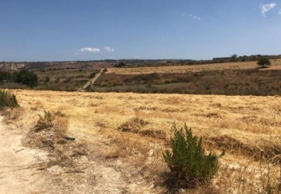 Stroumpi Pano Tierras Agrícolas Propiedad en Venta | C8363