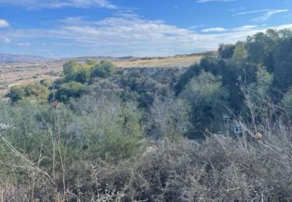 Theletra Tierras Agrícolas Propiedad en Venta | C8369