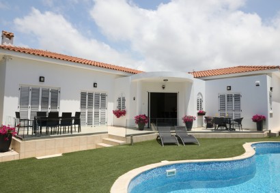 Kissonerga, Paphos Bungalow Propiedad en Venta | BBK9960