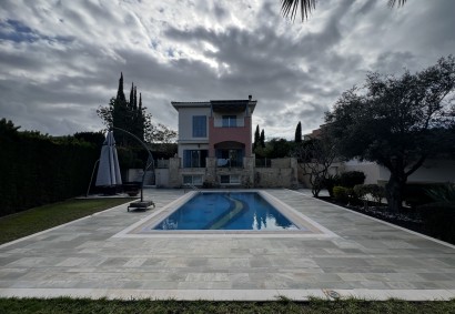 Latsi Villa independiente Propiedad en Venta | KJN11457