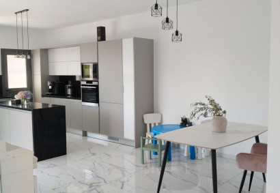 Kissonerga Villa independiente En alquiler | BK11681