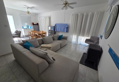 Kato Paphos Villa independiente En alquiler | RK11724